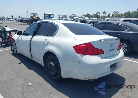 2013 Infiniti G37 Journey/Sport z USA, uszkodzony, nr VIN JN1CV6AP2DM306700